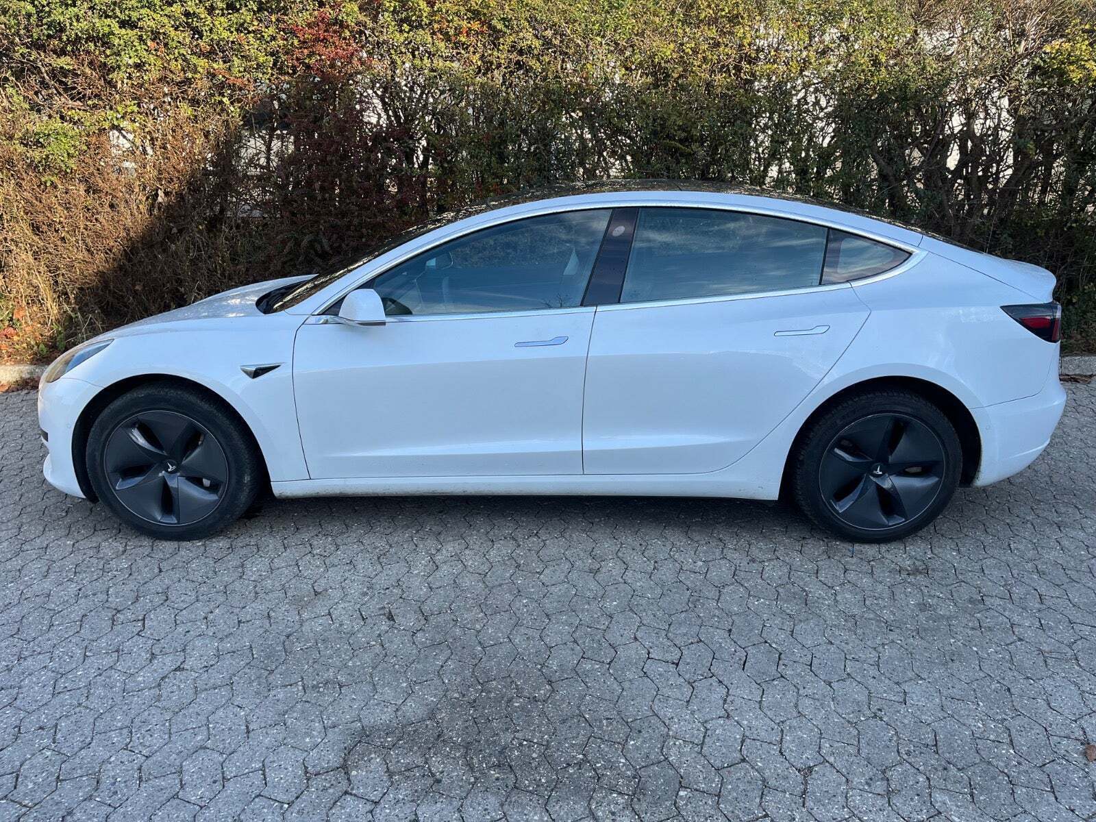 Tesla Model 3 Standard Range+ RWD