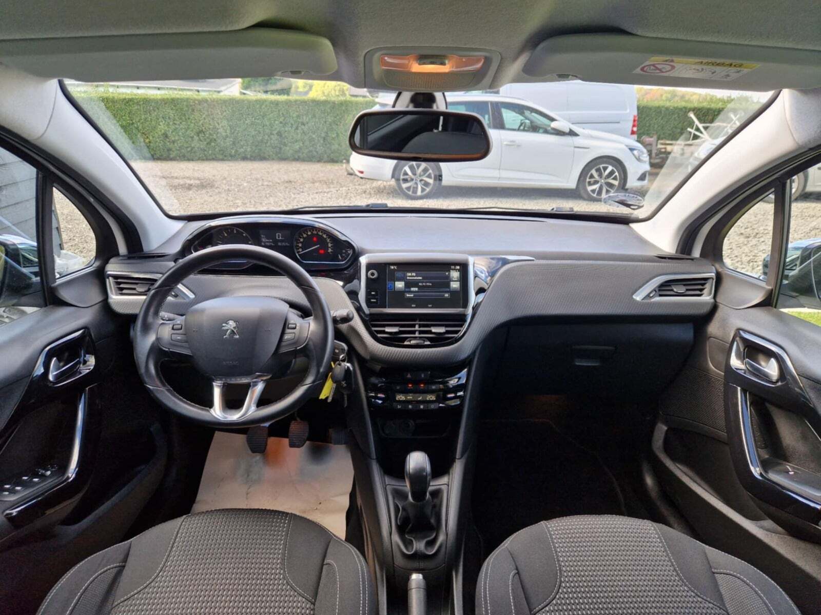 undefined Peugeot 208 fra 2016