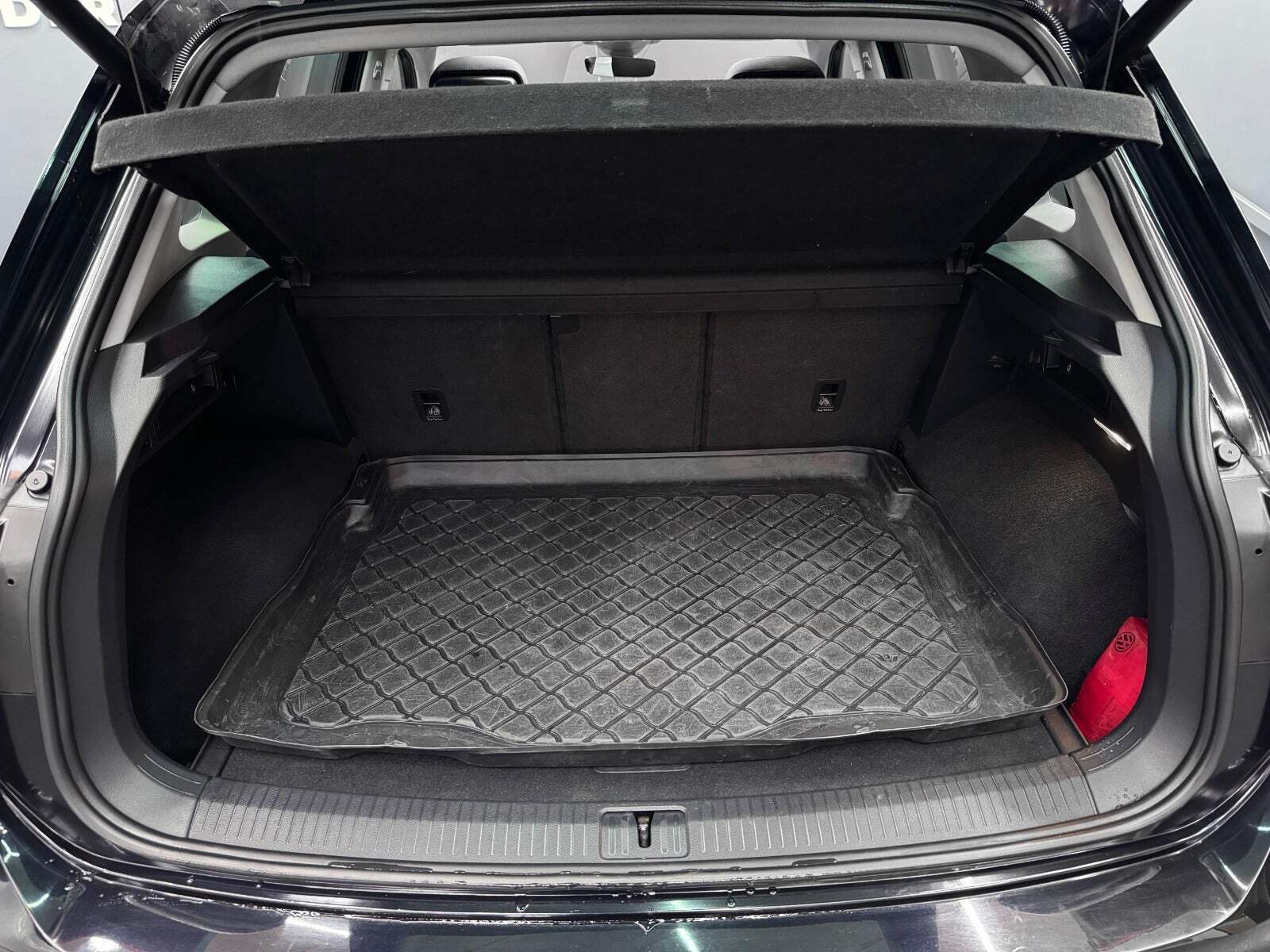 Sort VW Tiguan fra 2017