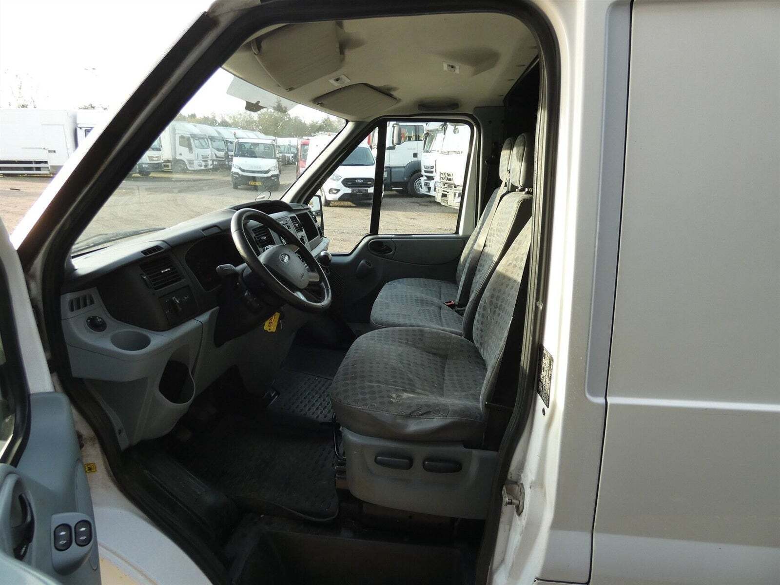 Ford Transit 300L Van 2,2 TDCi 115 Trend