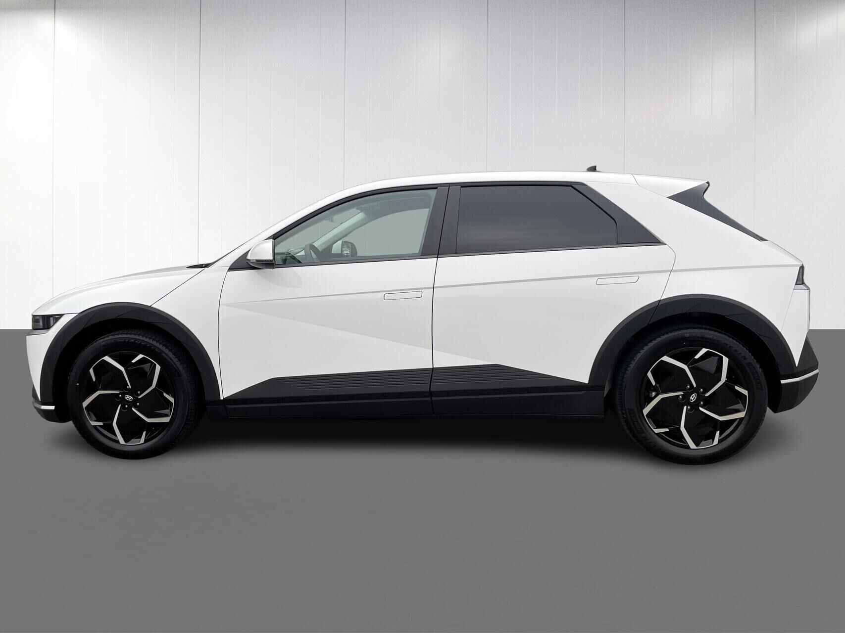 Hyundai Ioniq 5 Electric 77,4 kWh Essential 229HK 5d Aut.