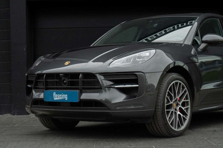 Grå Porsche Macan GTS fra 2020 set udefra