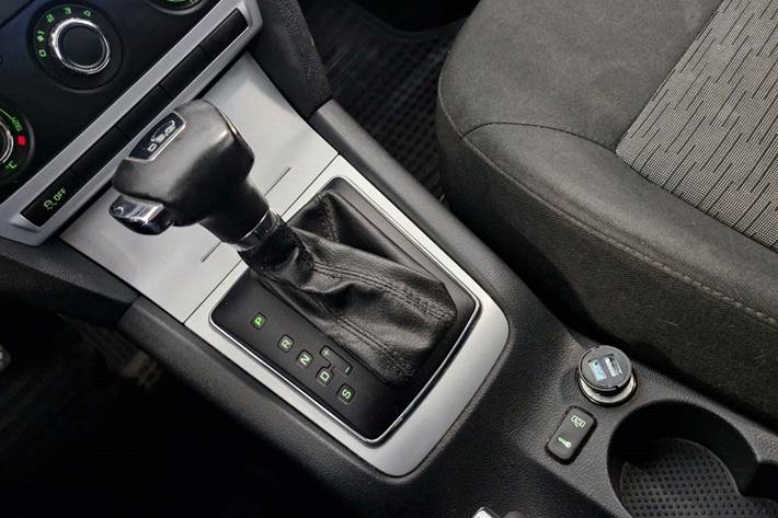 Sølv Skoda Octavia fra 2010