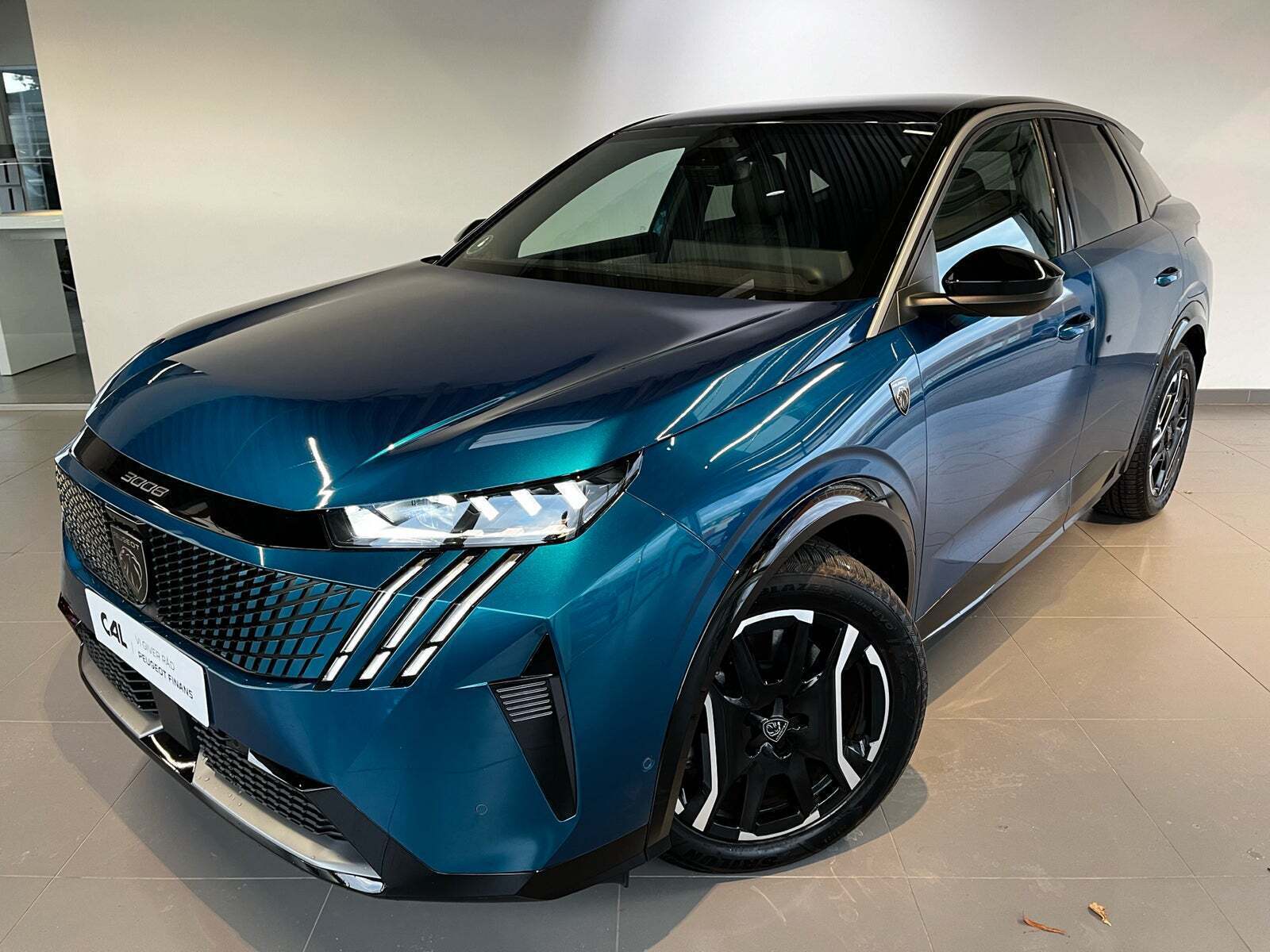 Peugeot e-3008 77 GT Pack