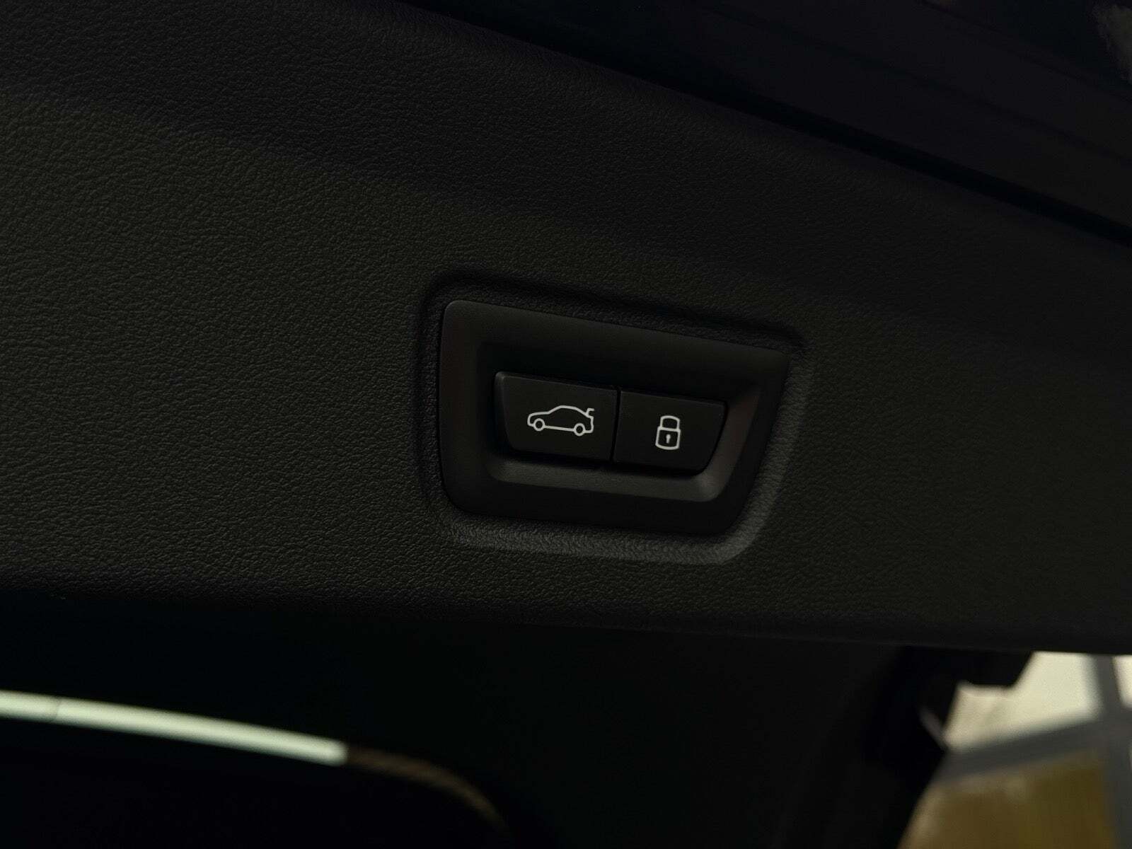 Sort BMW i4 fra 2023