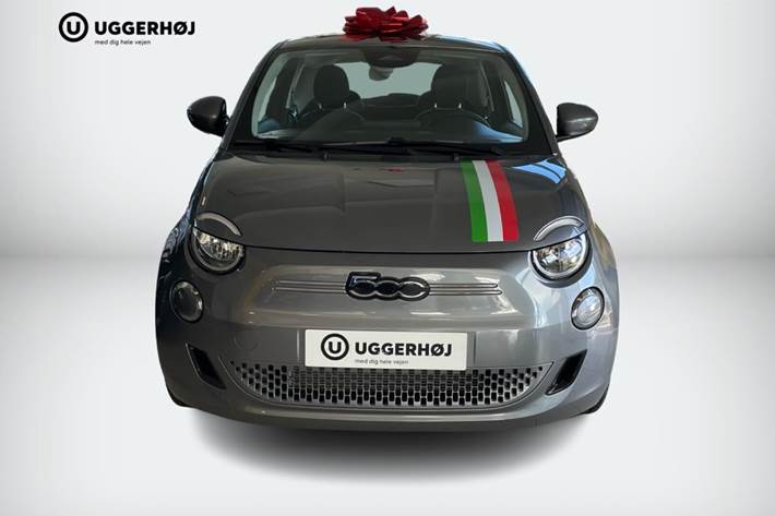 Grå Fiat 500e fra 2023