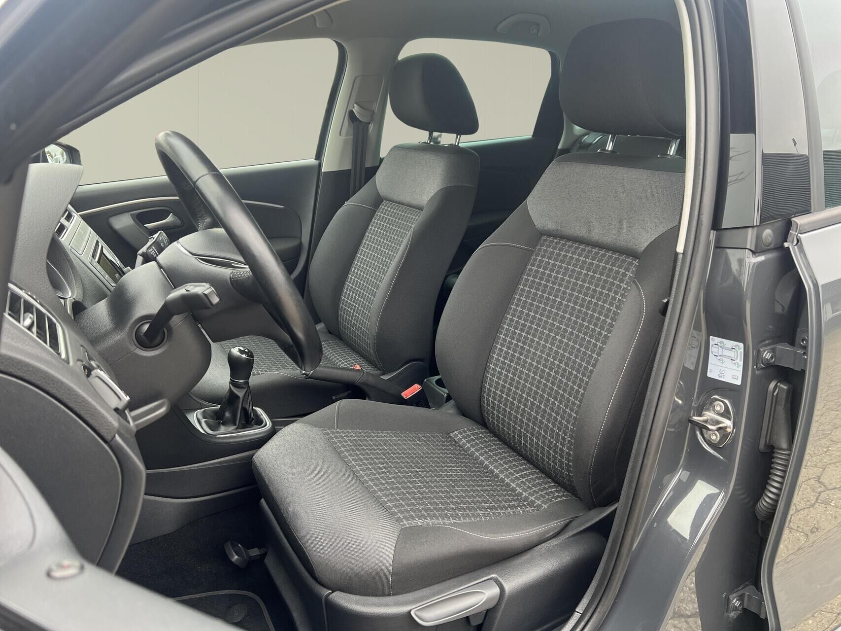 Sort VW Polo fra 2017