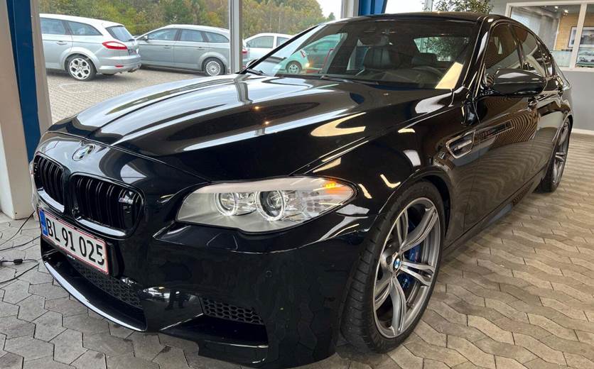 BMW M5 4,4 aut.