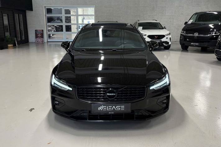 Sort Volvo V60 fra 2020