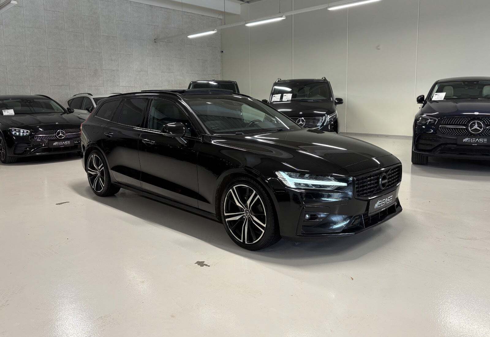 Sort Volvo V60 fra 2020
