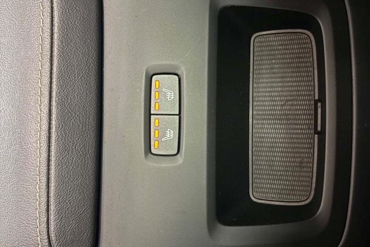 Sort Volvo V60 fra 2020