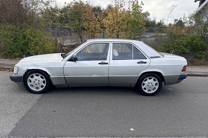 undefined Mercedes 190 E fra 1990