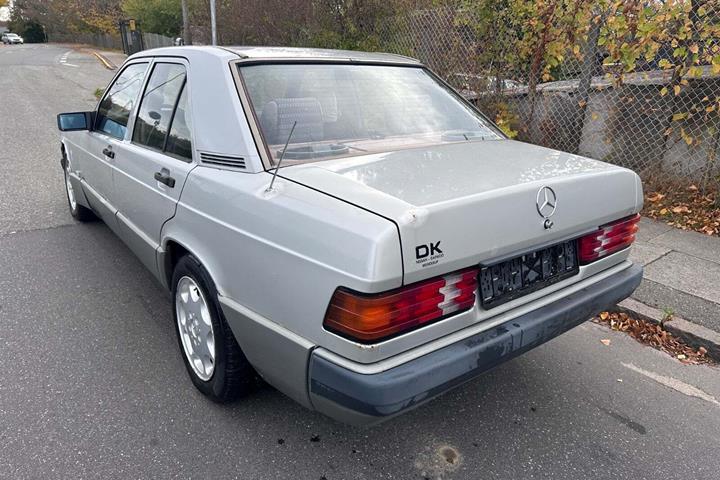 undefined Mercedes 190 E fra 1990