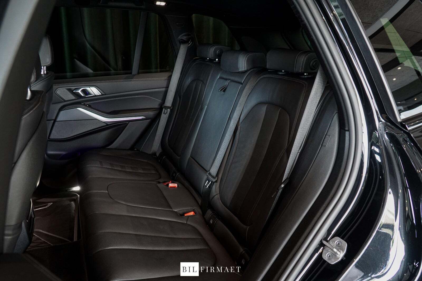 Sort BMW X5 fra 2021