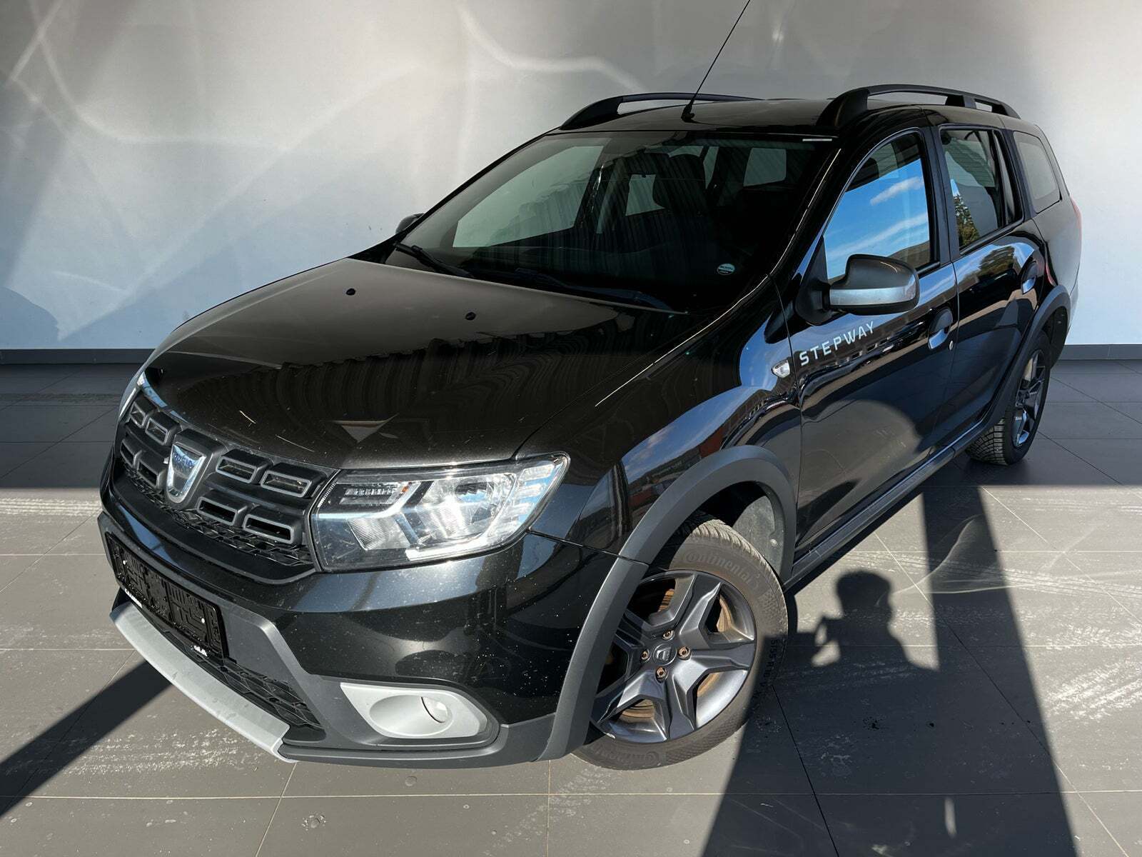 Sort Dacia Logan Stepway fra 2017