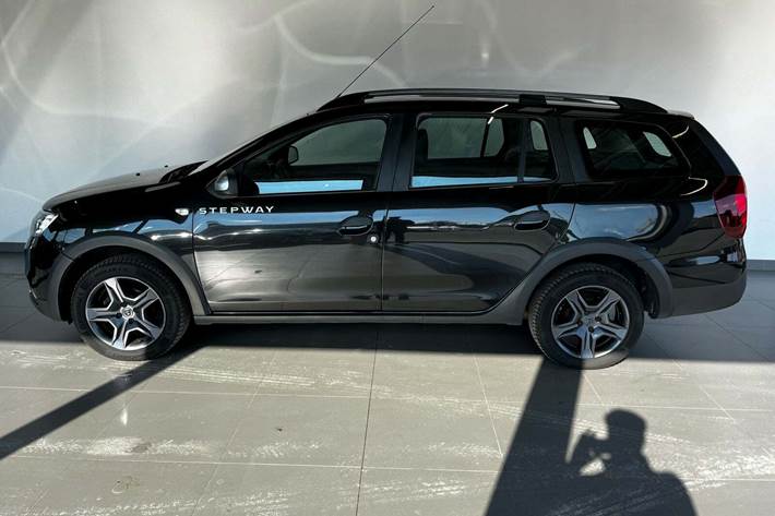 Sort Dacia Logan Stepway fra 2017
