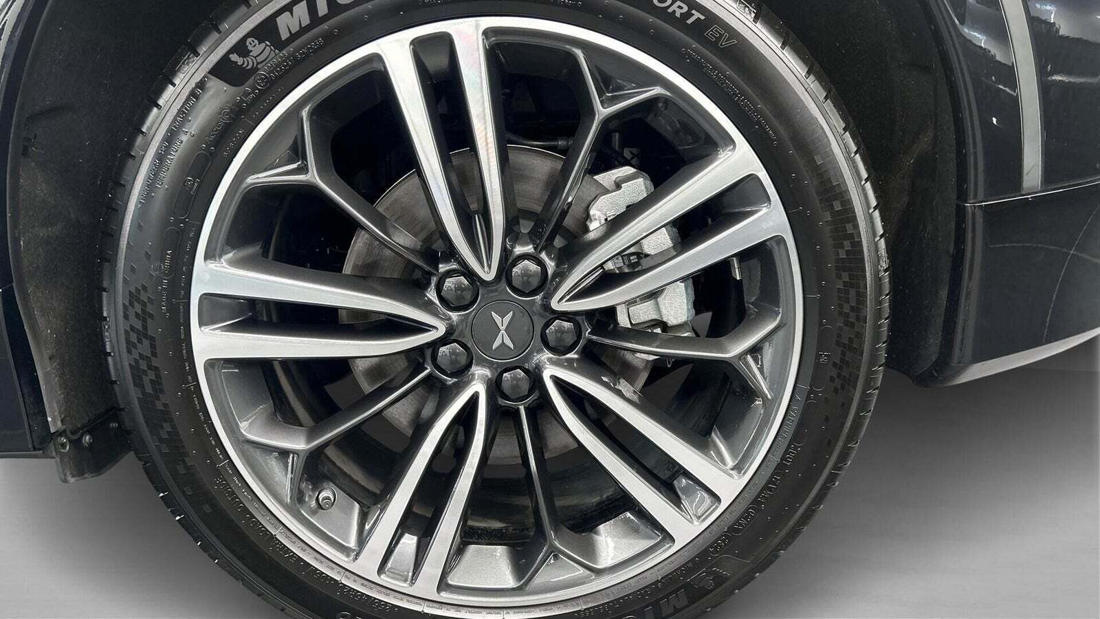 Sort Xpeng G6 fra 2024