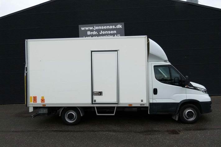 Hvid Iveco Daily fra 2021