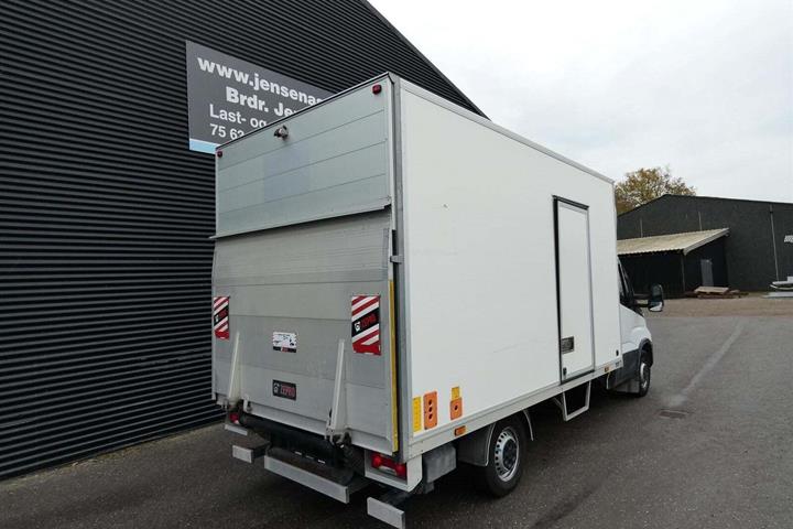 Hvid Iveco Daily fra 2021