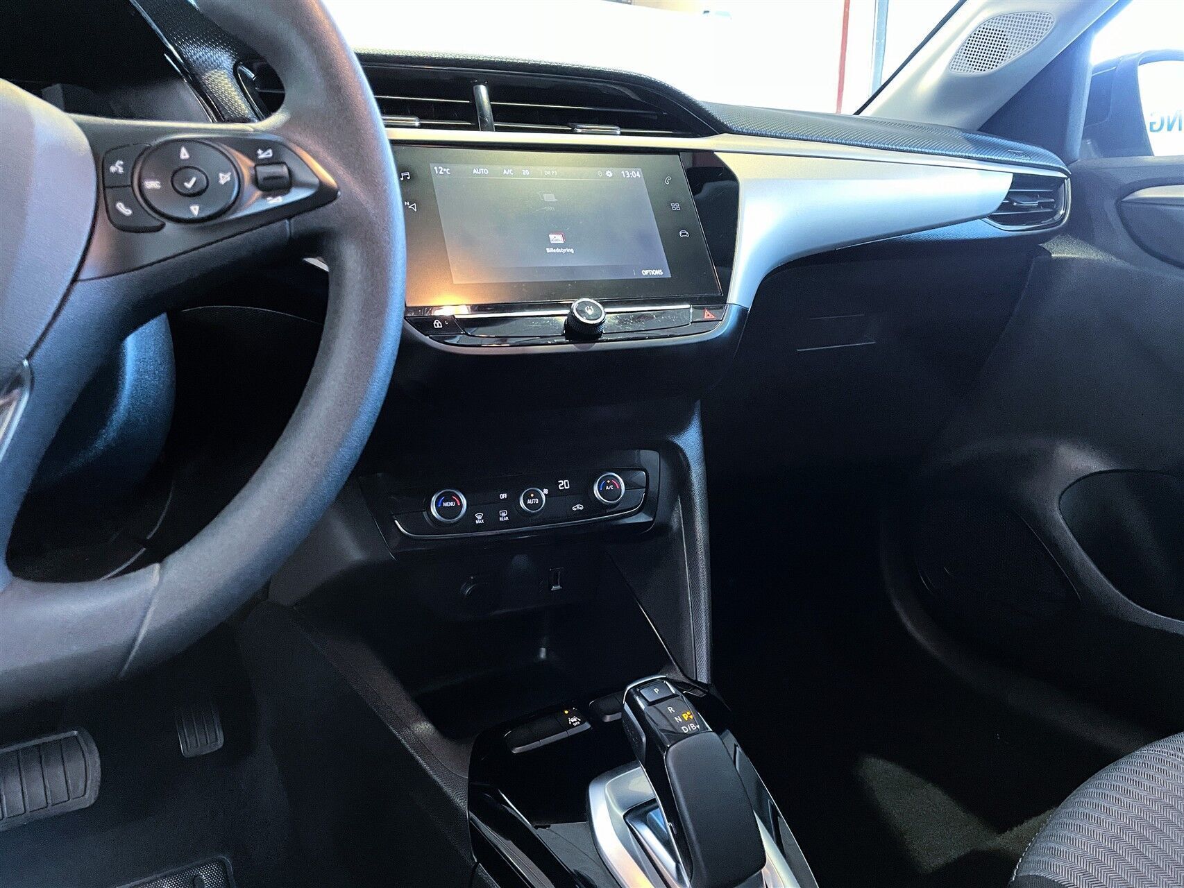 Hvid Opel Corsa-e fra 2021