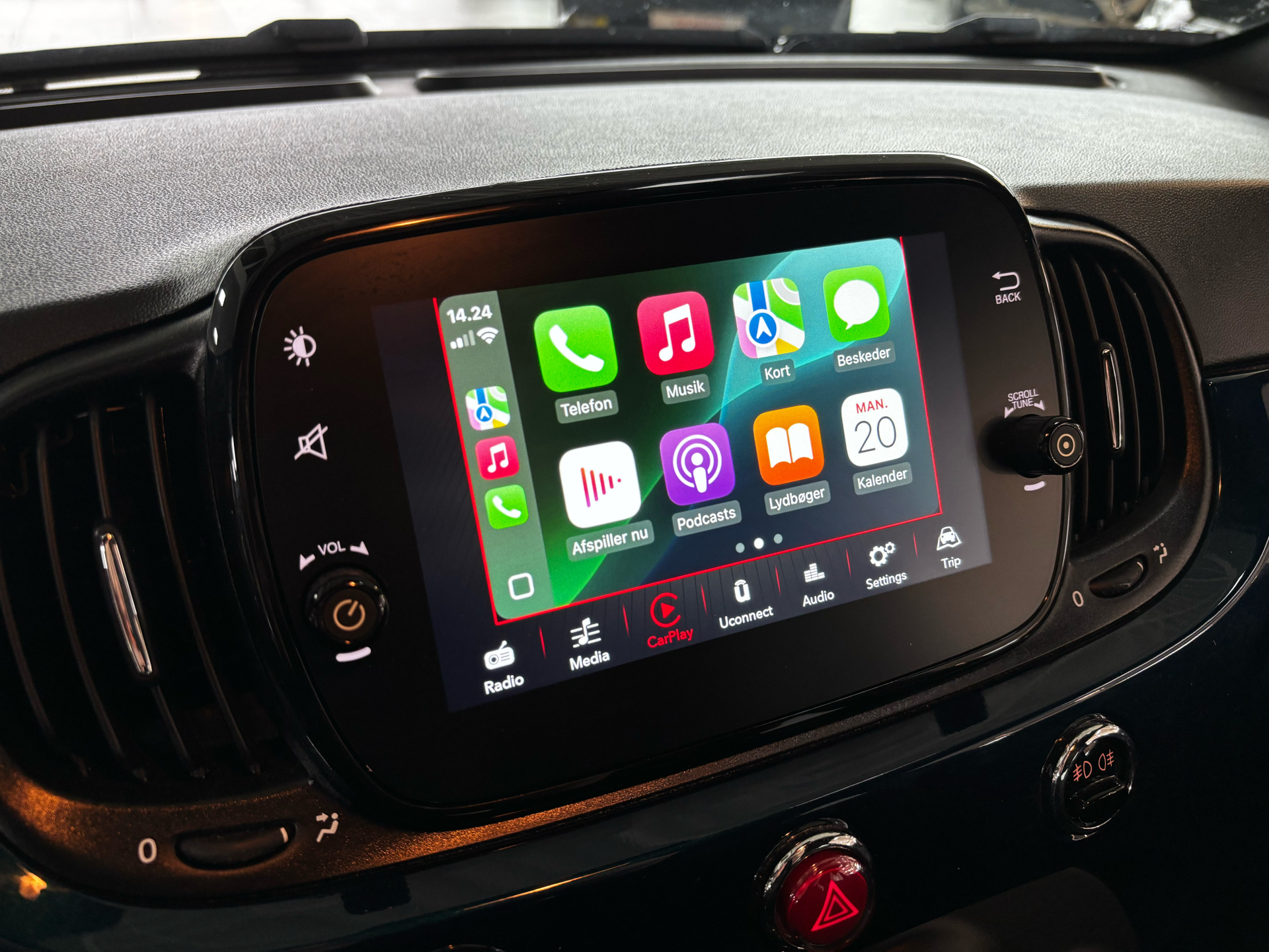 Blå Fiat 500C fra 2024