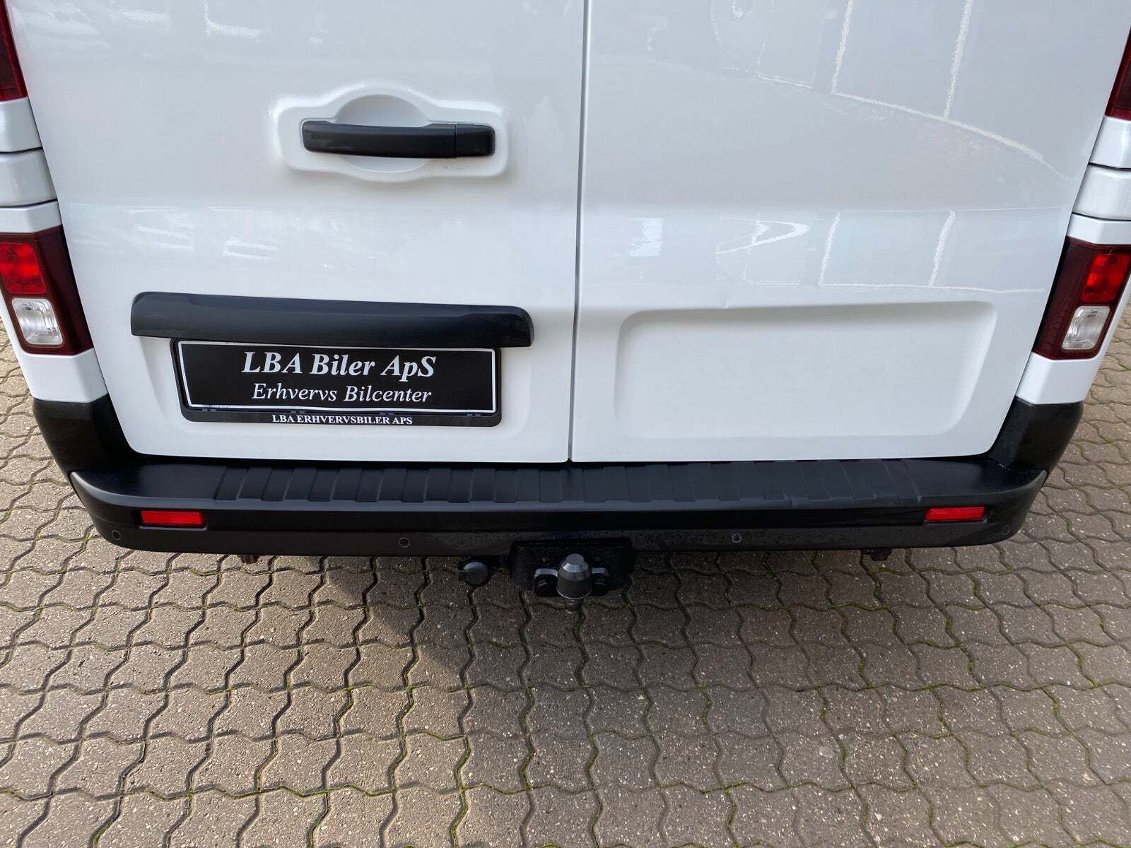 Hvid Nissan NV300 fra 2020