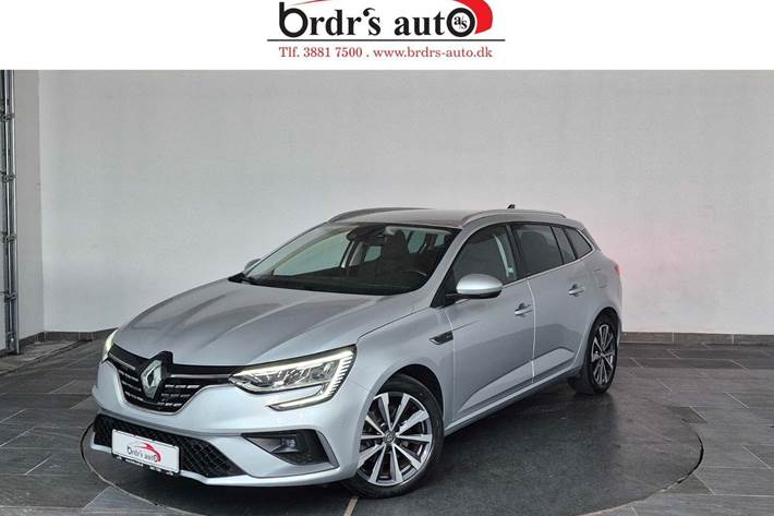 Sølv Renault Megane IV fra 2021 set udefra