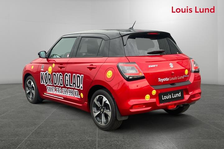 Rød Suzuki Swift fra 2025