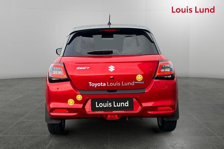 Rød Suzuki Swift fra 2025