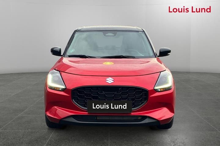 Rød Suzuki Swift fra 2025