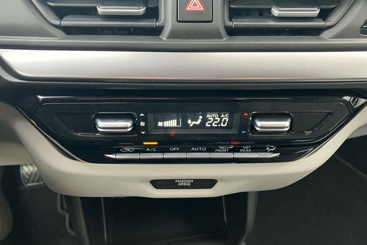Rød Suzuki Swift fra 2025