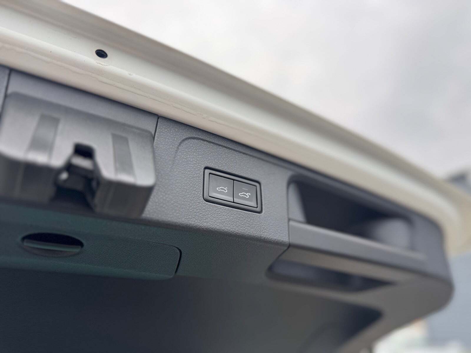 Hvid VW Passat fra 2017