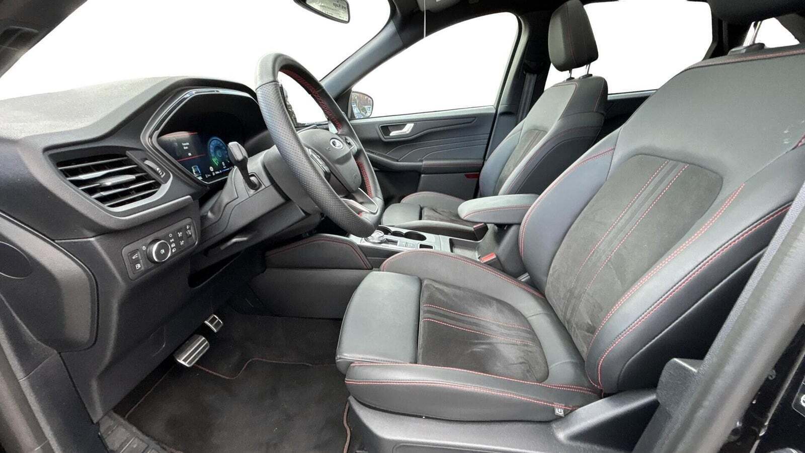 Ford Kuga 2,5 PHEV ST-Line X CVT