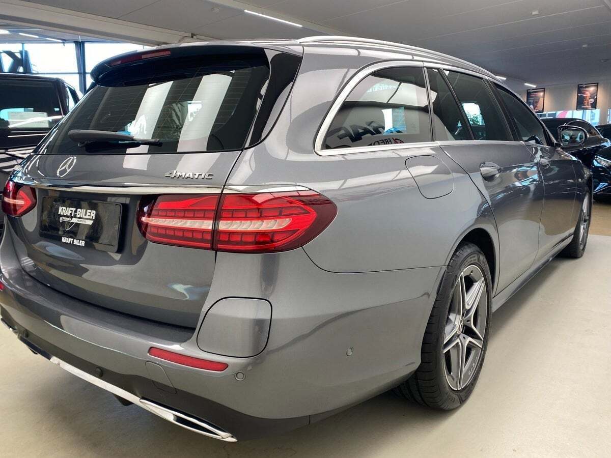 Mercedes E300 de 2,0 AMG Line stc. aut. 4Matic