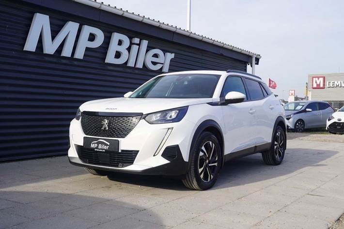 Hvid Peugeot 2008 fra 2020 set udefra