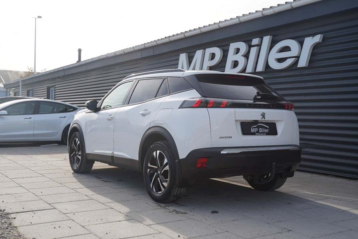 Hvid Peugeot 2008 fra 2020