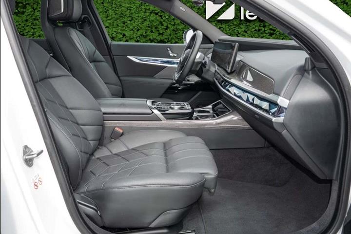 undefined BMW i7 fra 2023