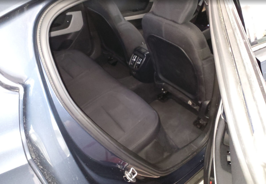 Blå Polestar 2 fra 2023