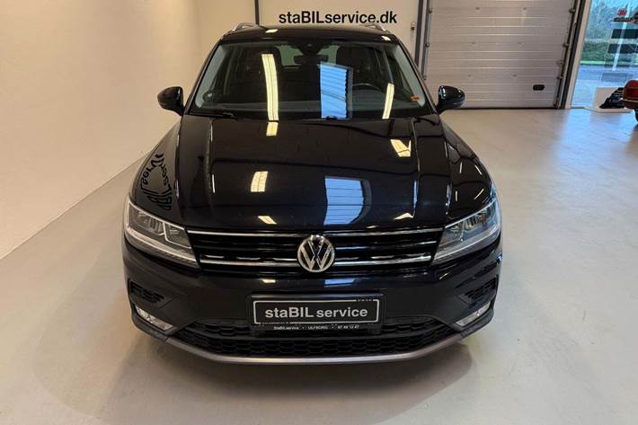 Sort VW Tiguan fra 2017