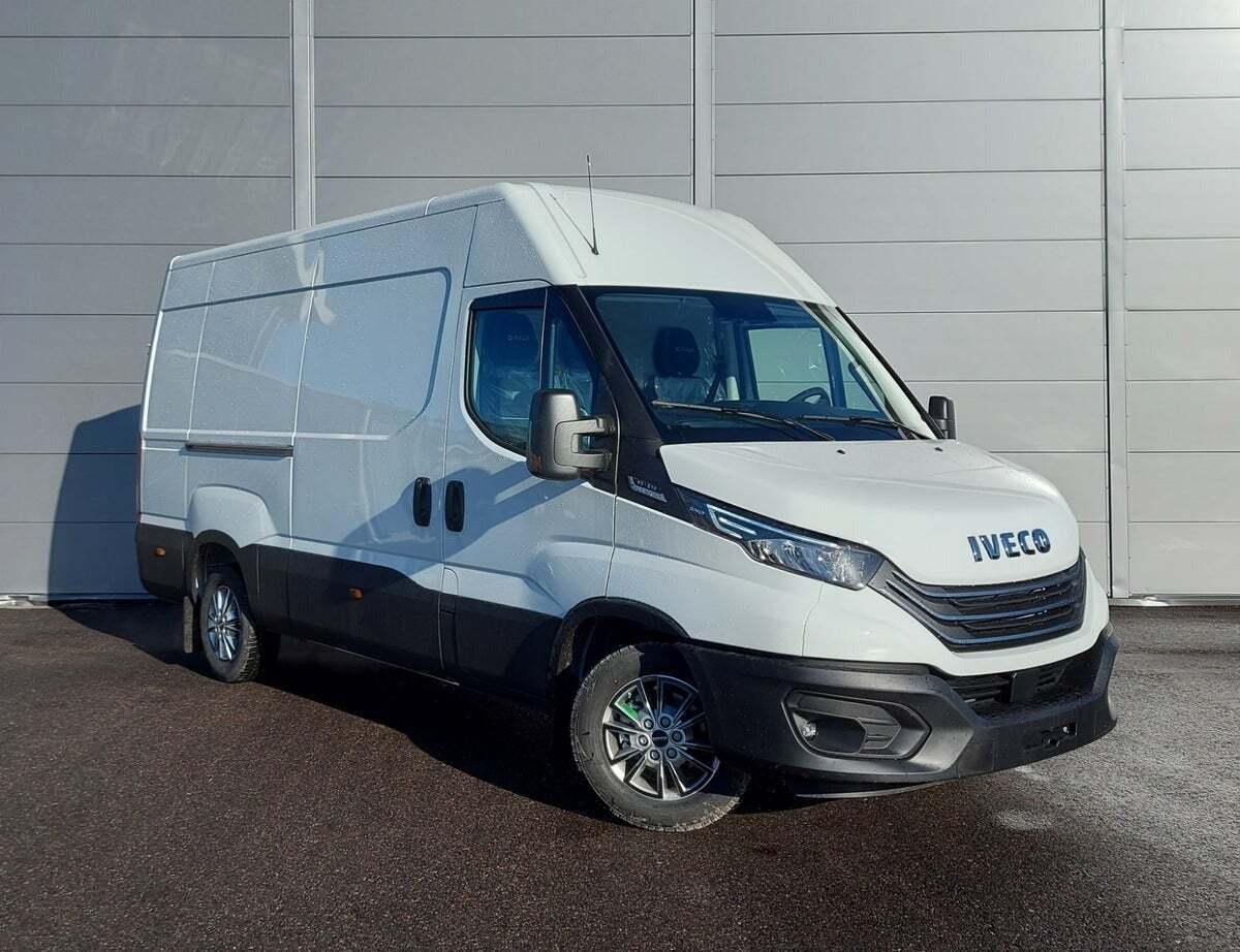 Iveco Daily 2,3 35S16 12m³ Van AG8
