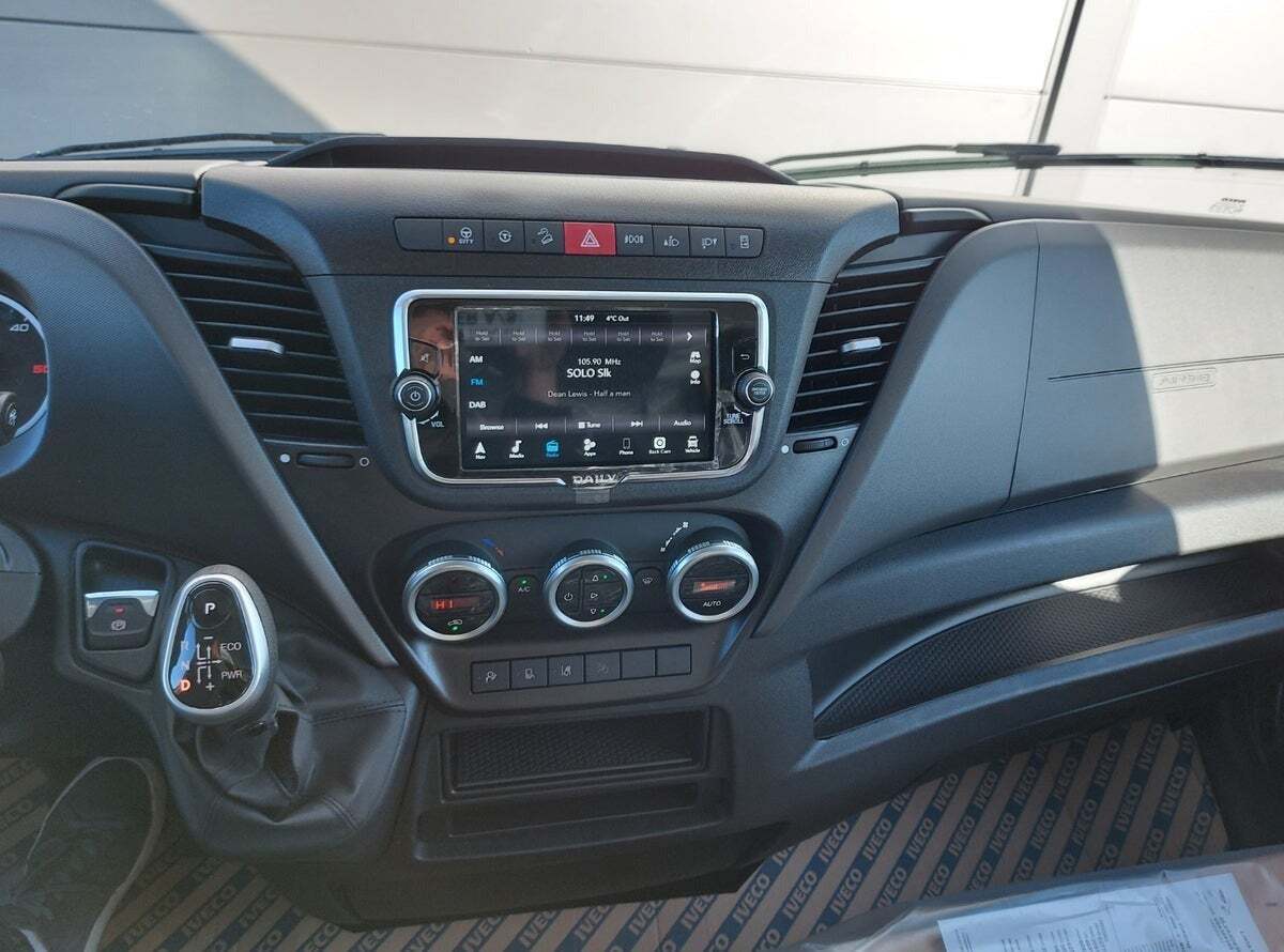 Hvid Iveco Daily fra 2024