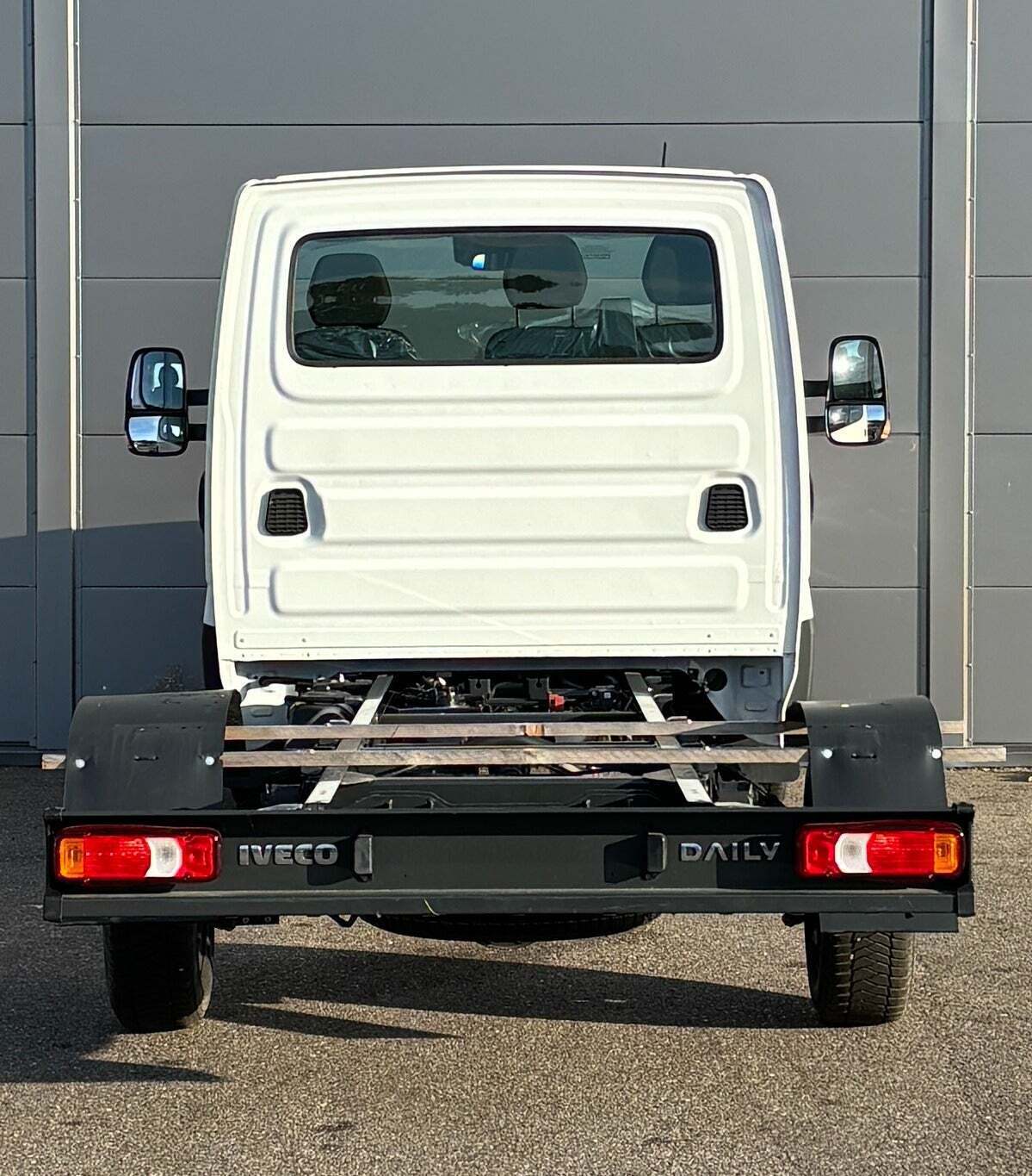 Iveco Daily 3,0 35S18 4100mm Lad AG8