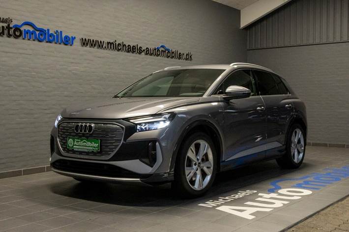 Grå Audi Q4 e-tron fra 2024 set udefra