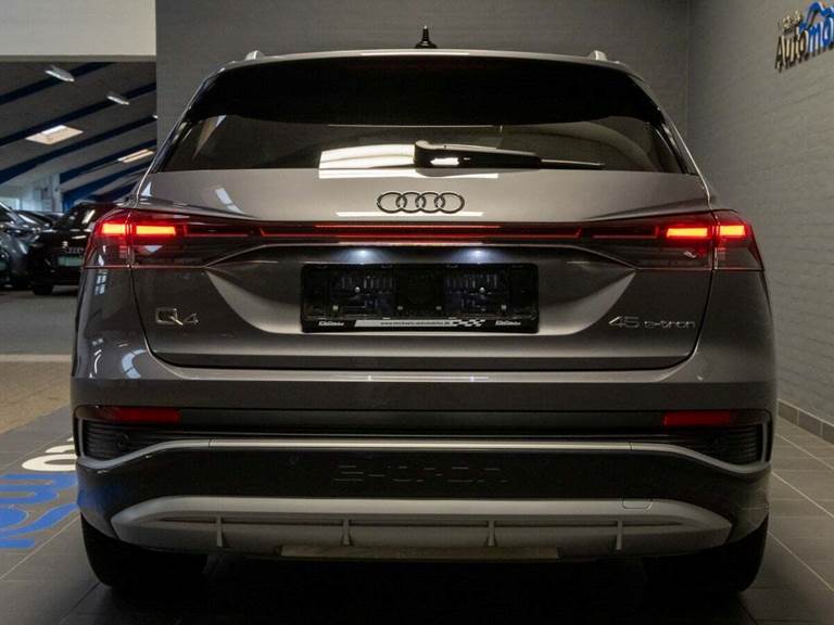 Audi Q4 e-tron 45 S-line