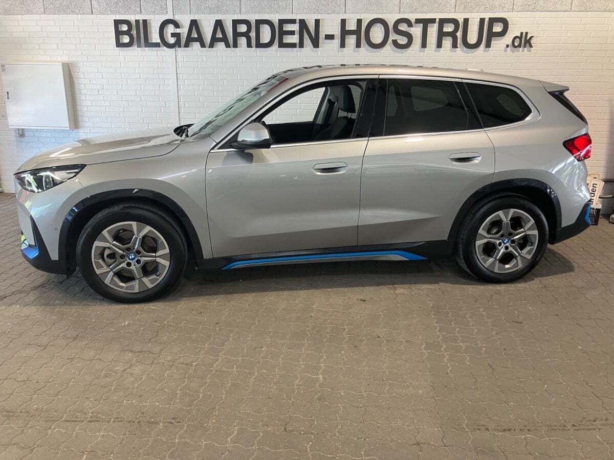 BMW iX1 xDrive30 X-Line