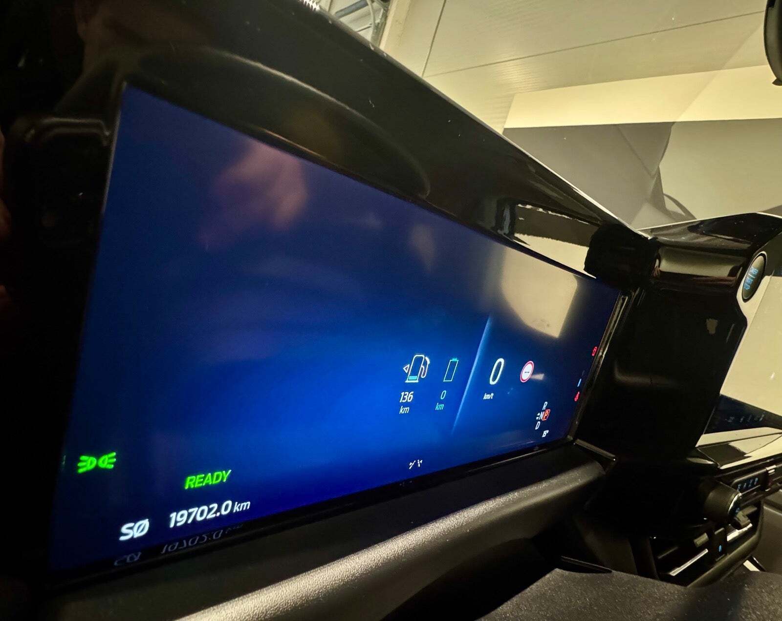 Sølv Ford Tourneo Custom 340S fra 2025