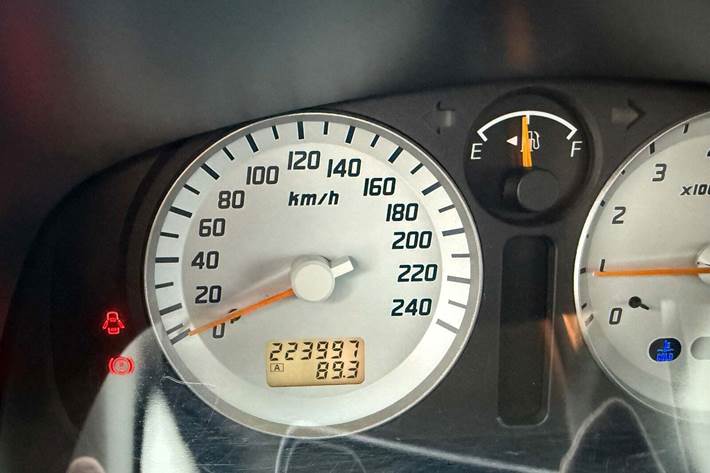 Gul Suzuki Ignis fra 2004