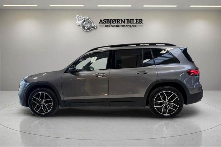 Grå Mercedes EQB250+ fra 2023