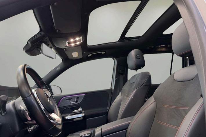 Grå Mercedes EQB250+ fra 2023