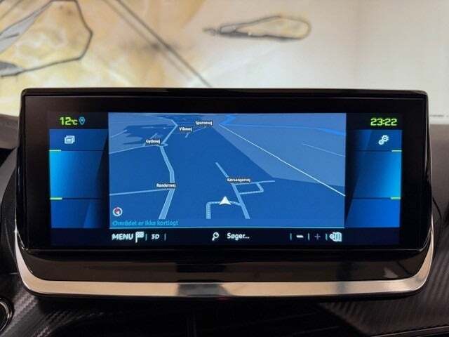 Sølv Peugeot e-2008 fra 2022